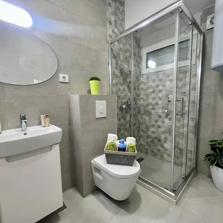 Apartament Green Apartment *