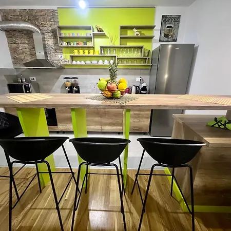 Apartament Green Apartment *
